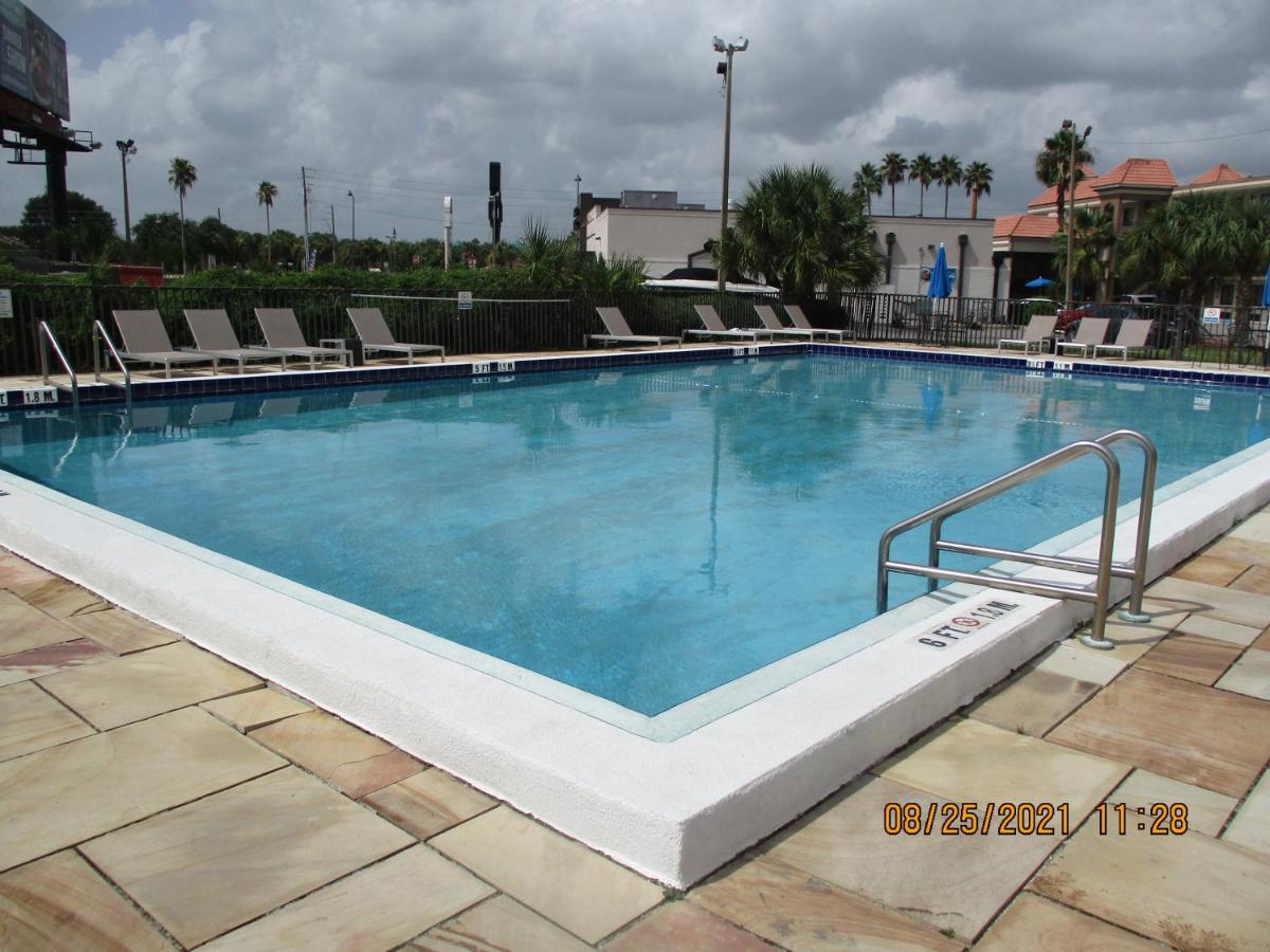 Quality Inn & Suites Kissimmee By The Lake Four Corners Екстериор снимка