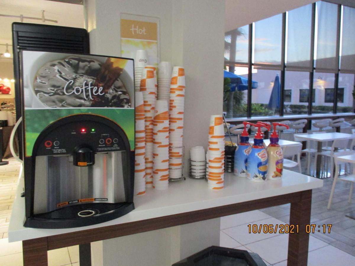 Quality Inn & Suites Kissimmee By The Lake Four Corners Екстериор снимка
