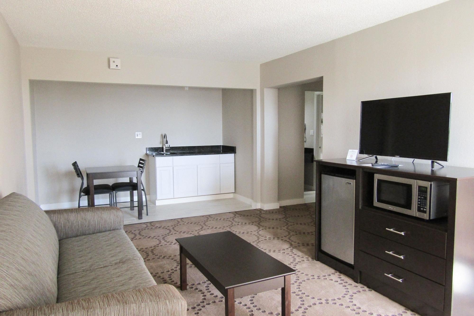 Quality Inn & Suites Kissimmee By The Lake Four Corners Екстериор снимка