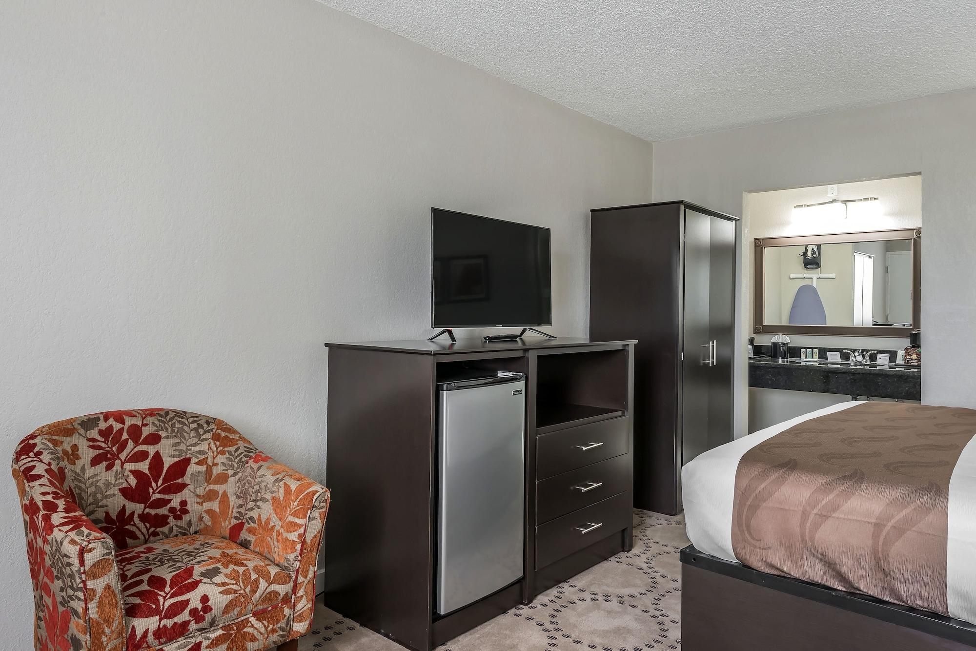 Quality Inn & Suites Kissimmee By The Lake Four Corners Екстериор снимка
