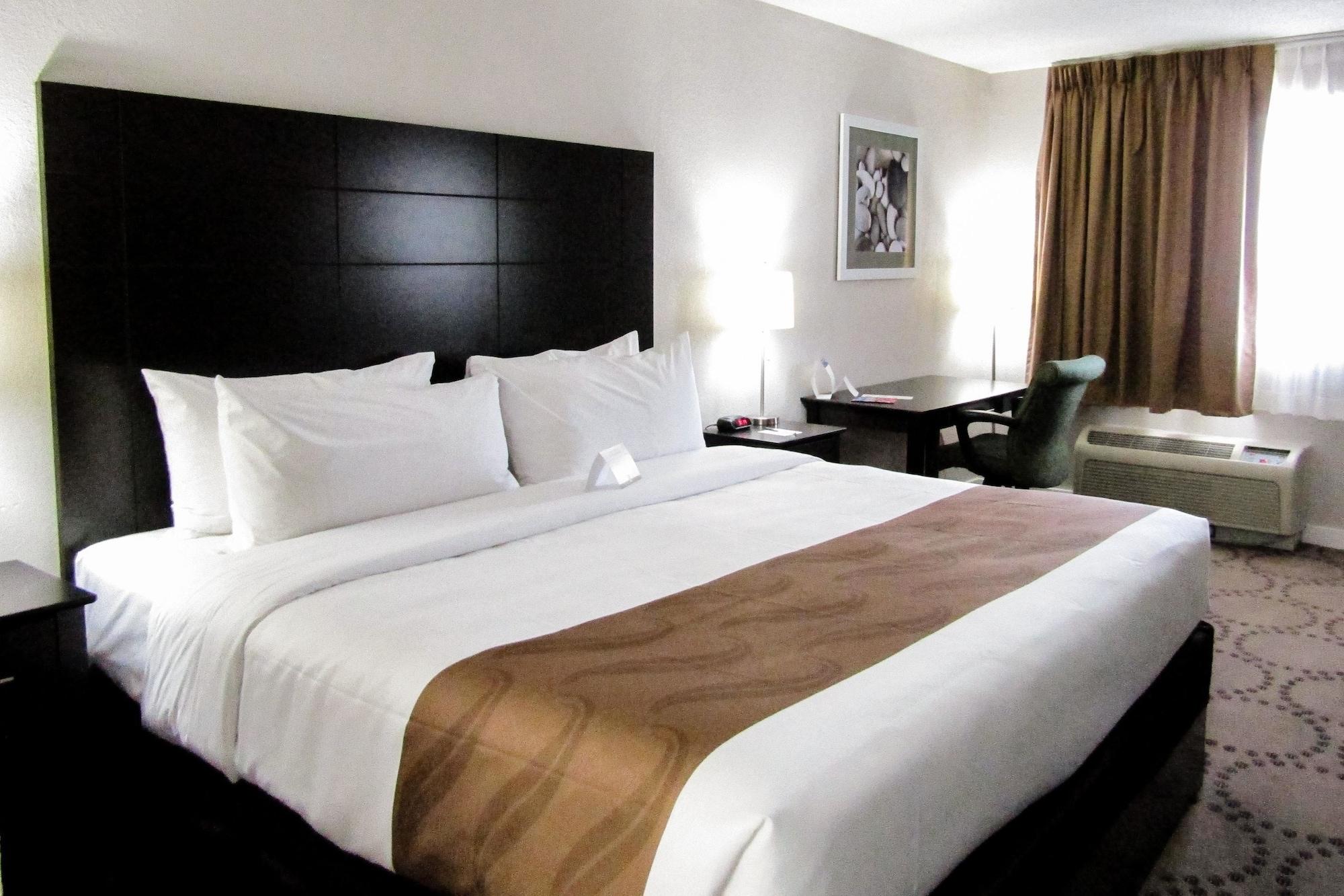 Quality Inn & Suites Kissimmee By The Lake Four Corners Екстериор снимка